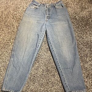 Vintage Women’s Gitano Medium Wash Denim Jeans (28W/27 1/2L)